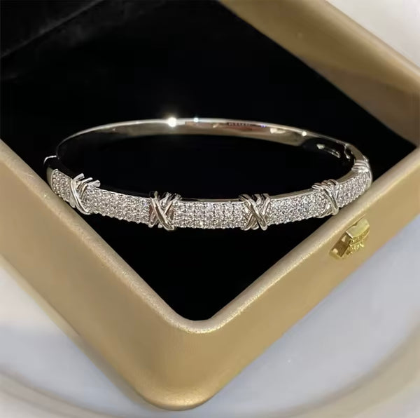 Dezi Bangle